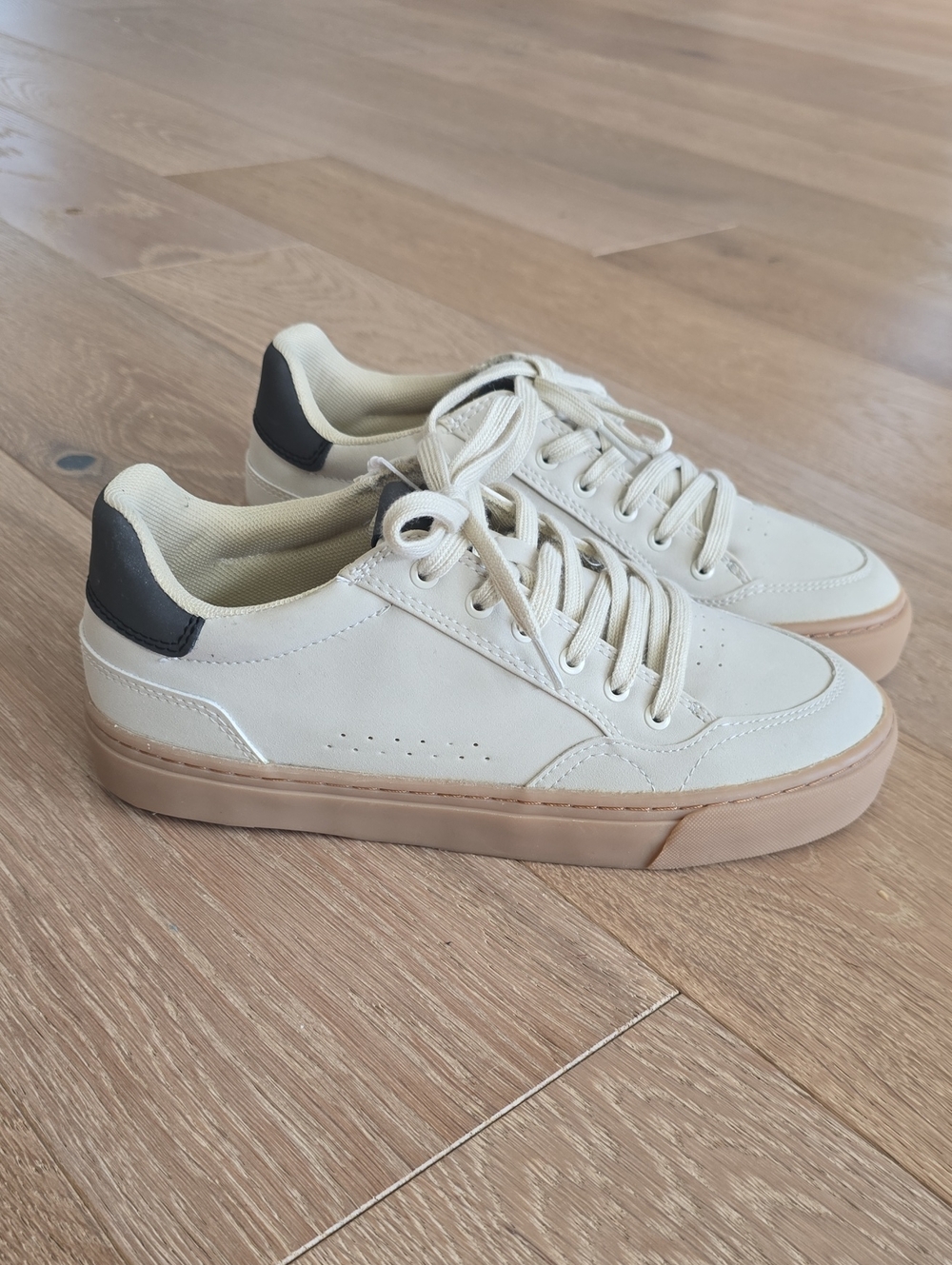 Zara Boys Sneakers Sz 36 (4) NWT